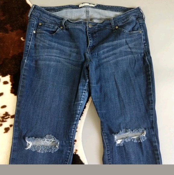 SOLD Torrid distressed skinny jeans, size 18 - Picture 5 of 8
